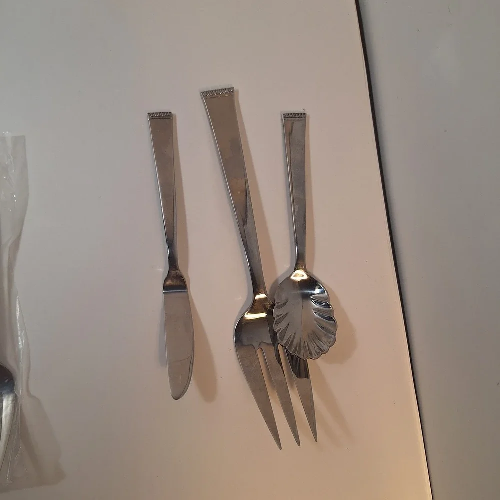 Reed & Barton Imperial Bead Stainless Flatware 53 Pieces